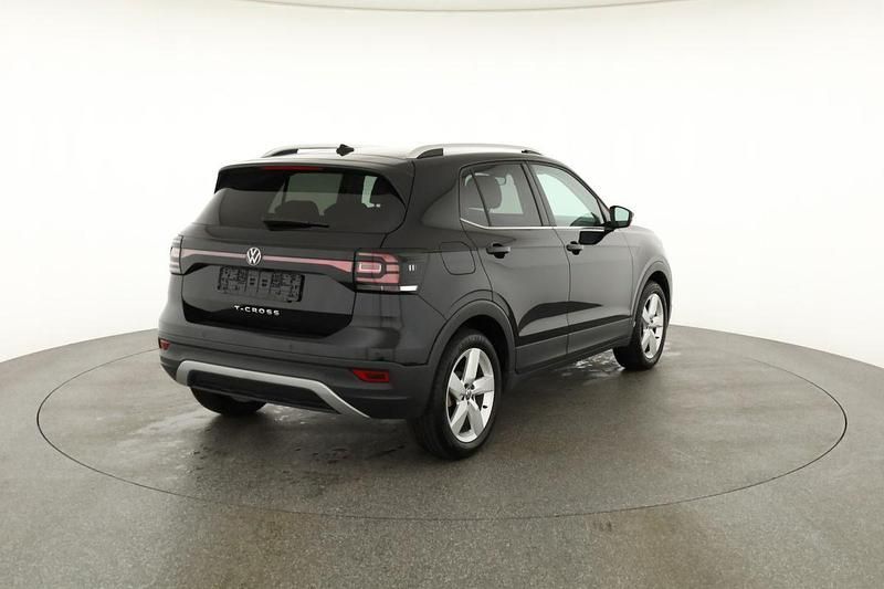 Gebraucht VW T-Cross Style 110 PS (80 kW) 2022 Deep black perleffekt SUV