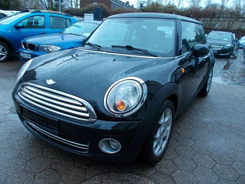 Gebraucht Mini Cooper 120 PS (88 kW) 2009 Midnight black metallic Kleinwagen