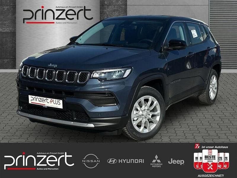 Alpine white Neu 2025 Jeep Compass Altitude SUV | 32.970 € (Fairer Preis) - Bild 1/3
