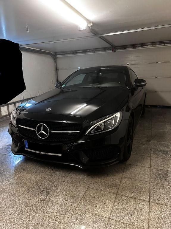 Gebraucht Mercedes C200 AMG 184 PS (135 kW) 2018 Schwarz Coupé