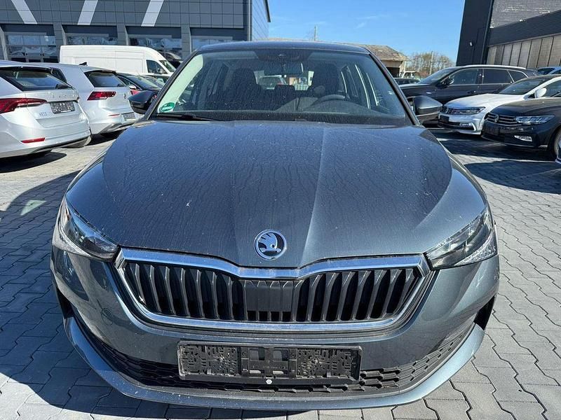 Gebraucht Skoda Scala Cool Plus 95 PS (69 kW) 2021 Grau Kleinwagen