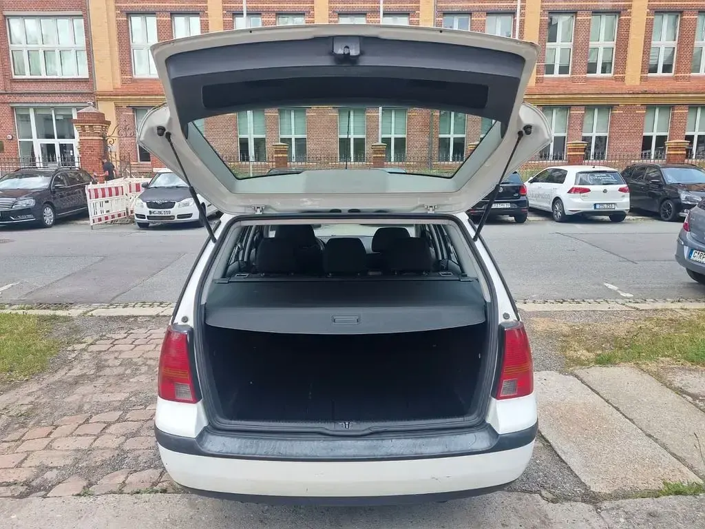Gebraucht VW Golf IV Basis 101 PS (74 kW) 2006 Weiß Kombi