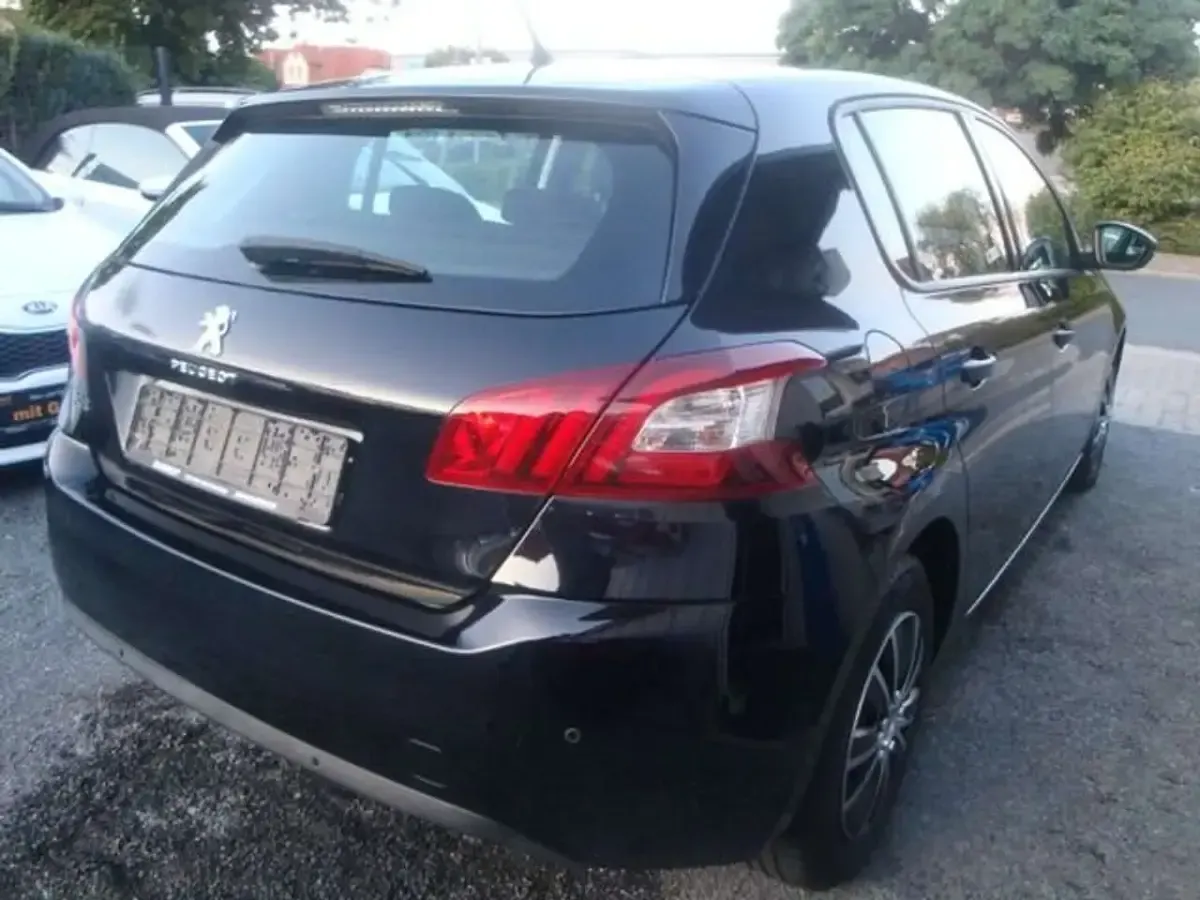 Gebraucht Peugeot 308 Access 125 PS (91 kW) 2014 Schwarz perla nera Kleinwagen