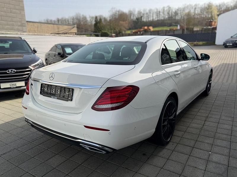Gebraucht Mercedes E220 194 PS (142 kW) 2018 Weiß Limousine