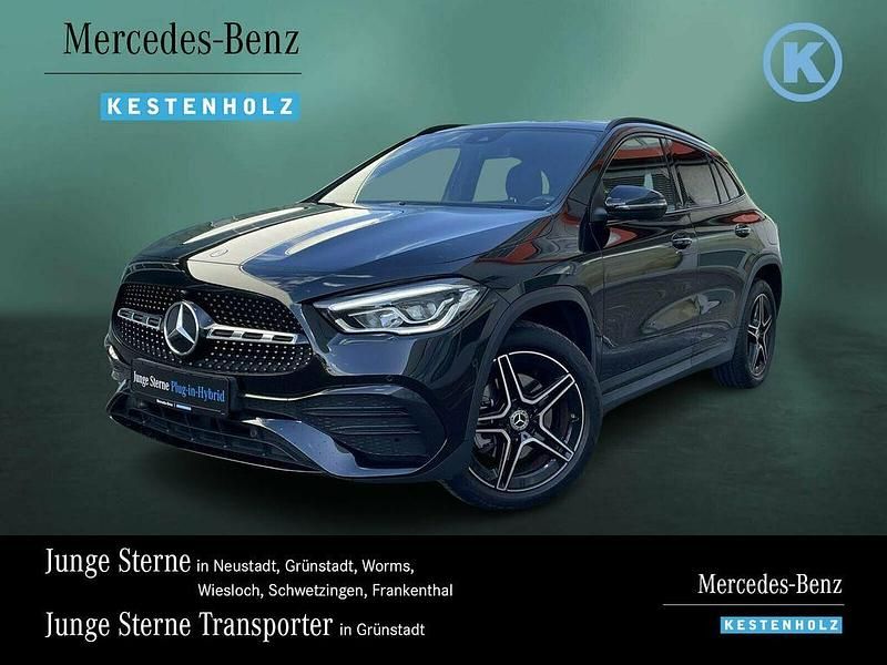 Kosmosschwarz Gebraucht 2021 Mercedes GLA250 AMG SUV | 38.790 € (Etwas zu teuer) - Bild 1/4