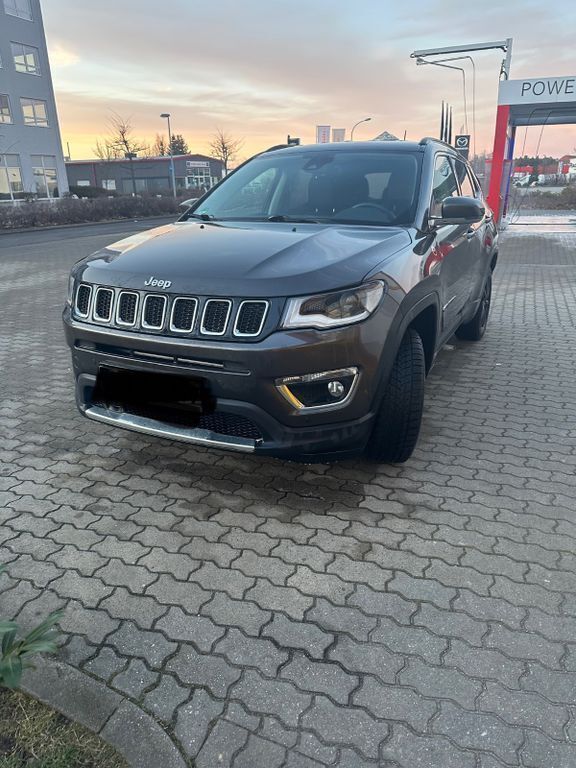 Braun Gebraucht 2017 Jeep Compass Limited SUV | 14.900 € (Guter Preis) - Bild 1/4