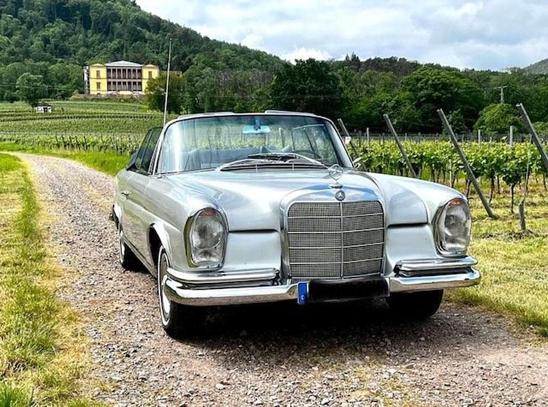Astralsilber Gebraucht 1966 Mercedes 250 SE Cabrio | 119.980 € - Bild 1/4