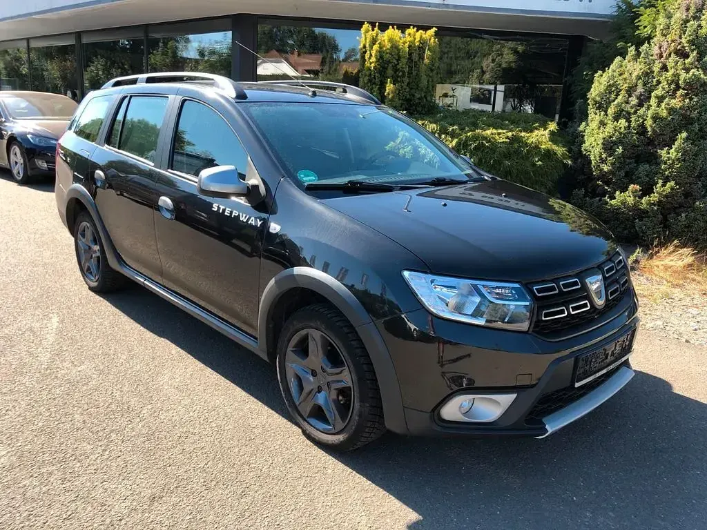 Gebraucht Dacia Logan MCV Celebration 90 PS (66 kW) 2018 Schwarz Kombi