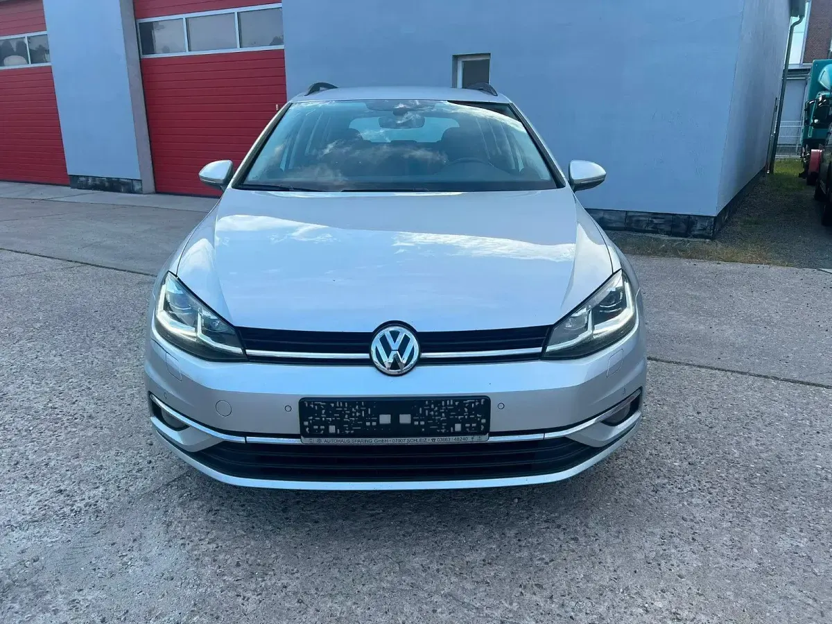 Gebraucht VW Golf VII Comfortline 150 PS (110 kW) 2020 Silber Kombi