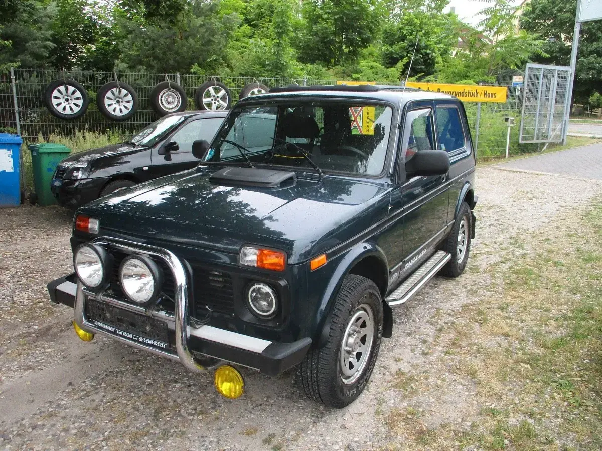 Gebraucht Lada Taiga 83 PS (61 kW) 2015 Other SUV