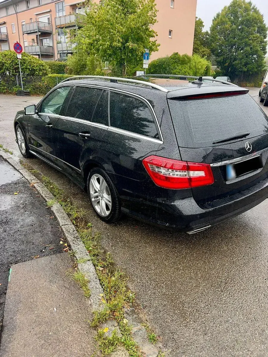 Gebraucht Mercedes E300 Avantgarde 231 PS (169 kW) 2012 Schwarz Kombi
