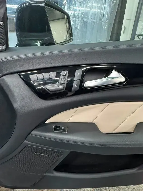 Gebraucht Mercedes CLS350 265 PS (194 kW) 2011 Schwarz Coupé