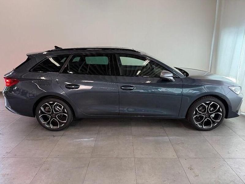 Neu Cupra Leon 150 PS (110 kW) 2025 "nevada" weiss Kombi