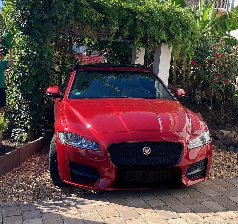 Rot Gebraucht 2018 Jaguar XF Sportbrake R-Sport Kombi | 16.900 € (Fairer Preis) - Bild 1/4