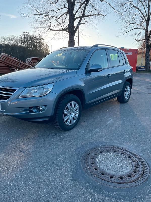 Gebraucht VW Tiguan 170 PS (125 kW) 2009 Silber SUV
