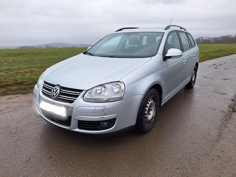 Silber Gebraucht 2009 VW Golf VI Comfortline Kleinwagen | 4.400 € (Guter Preis) - Bild 1/4