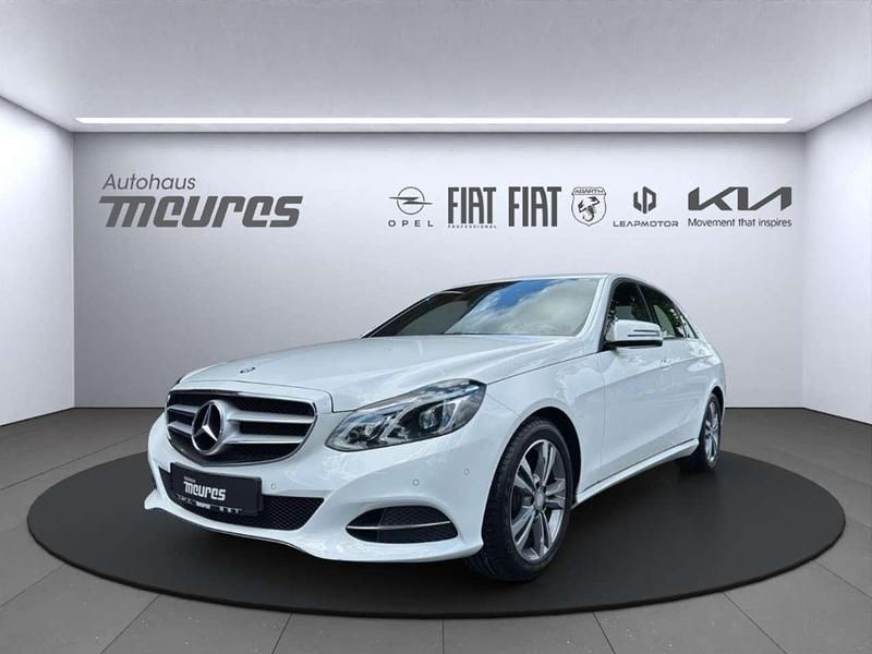 Polarweiss unilack Gebraucht 2015 Mercedes E250 Avantgarde Limousine | 22.888 € (Fairer Preis) - Bild 1/4