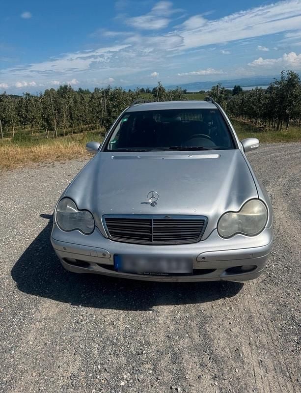 Silber Gebraucht 2004 Mercedes C200 Classic Kombi | 1.499 € (Fairer Preis) - Bild 1/4