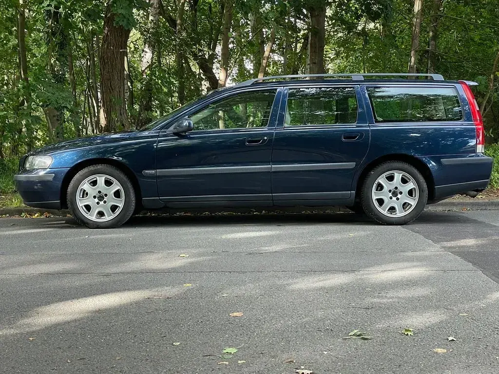 Gebraucht Volvo V70 250 PS (183 kW) 2000 Blau Kombi