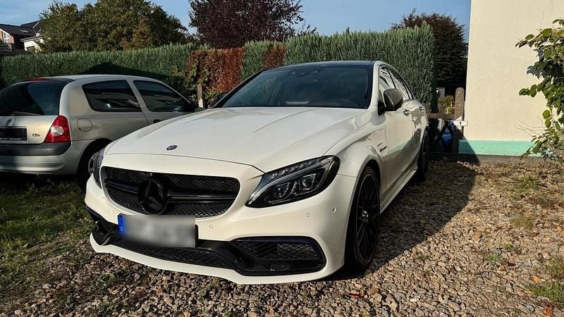 Weiß Gebraucht 2016 Mercedes C63 AMG AMG Limousine | 39.900 € (Fairer Preis) - Bild 1/4