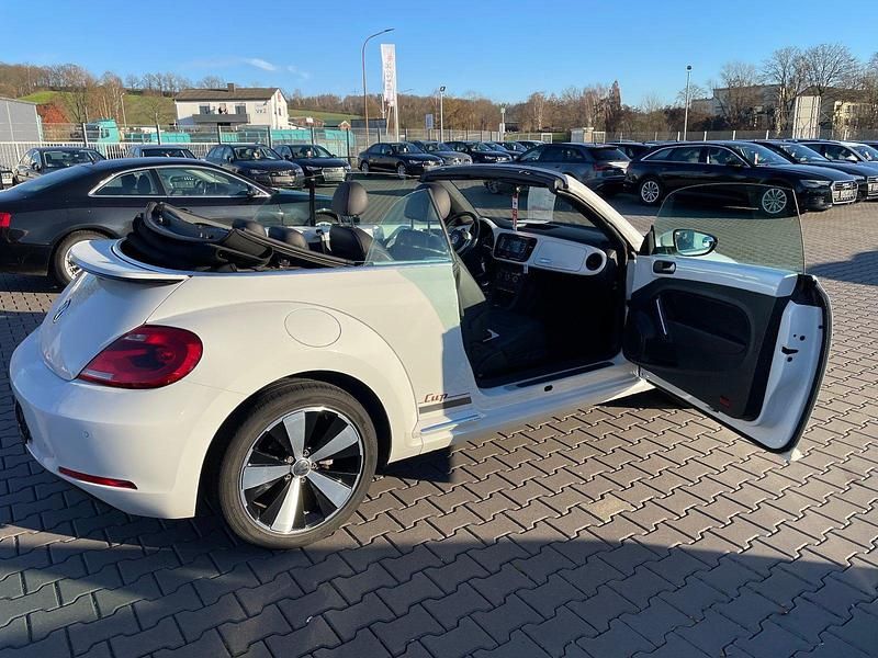 Gebraucht VW Beetle Cup 105 PS (77 kW) 2014 Weiß Kleinwagen