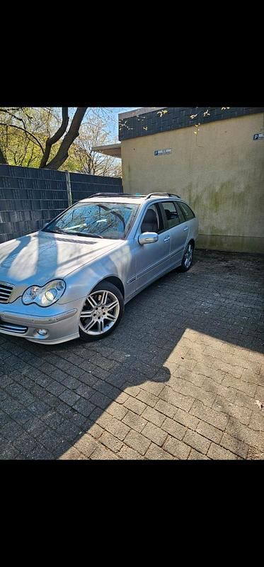 Silber Gebraucht 2006 Mercedes C180 Kombi | 2.600 € (Guter Preis) - Bild 1/4