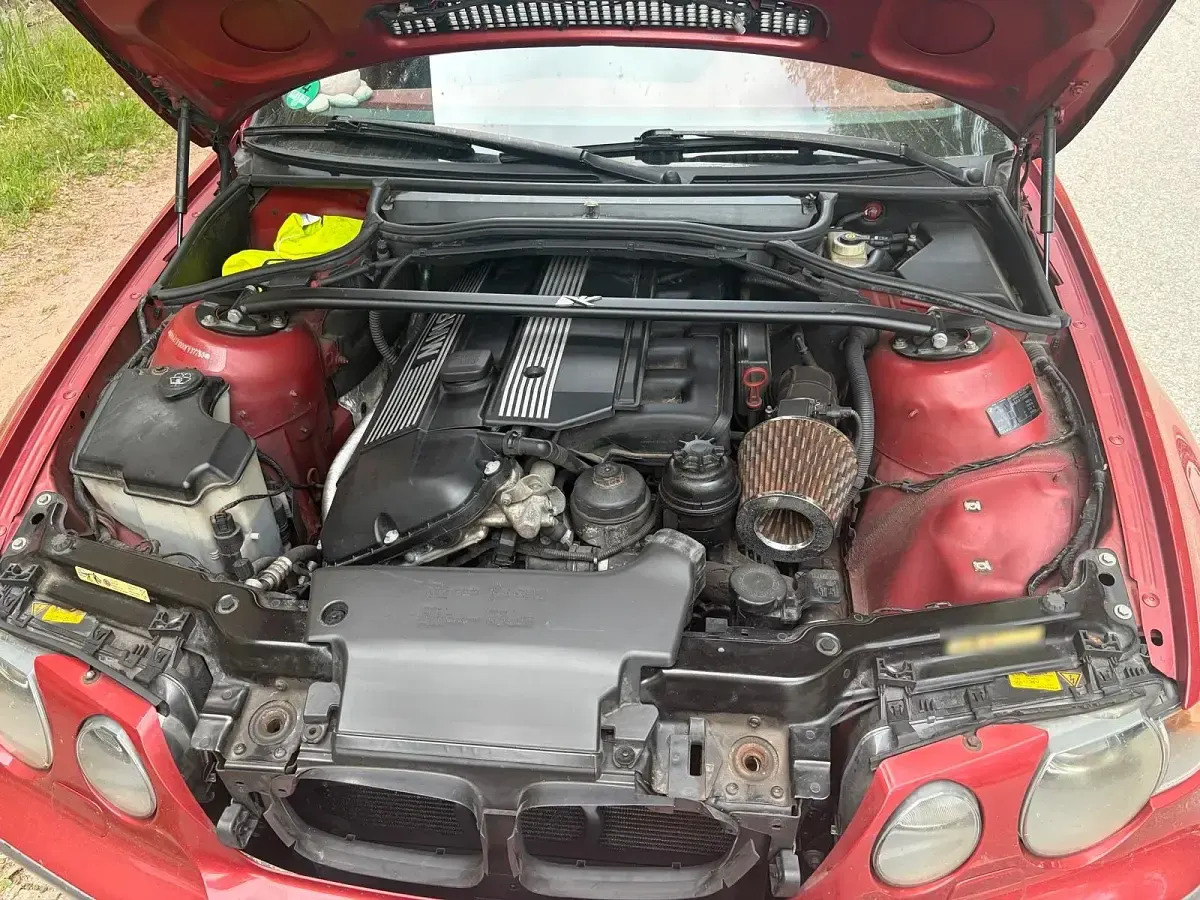 Gebraucht BMW 325 192 PS (141 kW) 2001 Rot Kleinwagen