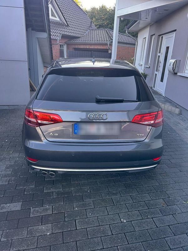 Gebraucht Audi A3 Sport 150 PS (110 kW) 2017 Limousine