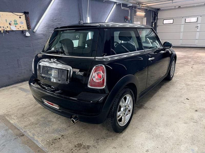 Second-hand Mini ONE 98 CP (72 kW) 2012 Negru Hatchback