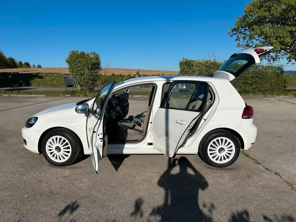 Second-hand VW Golf VII 86 CP (63 kW) 2012 Alb Hatchback