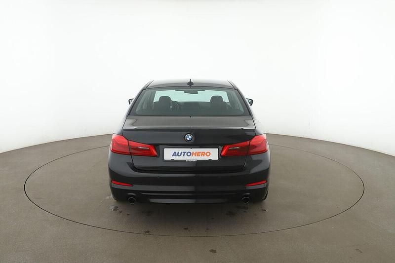 Gebraucht BMW 520 Sport Line 190 PS (139 kW) 2017 Schwarz Limousine