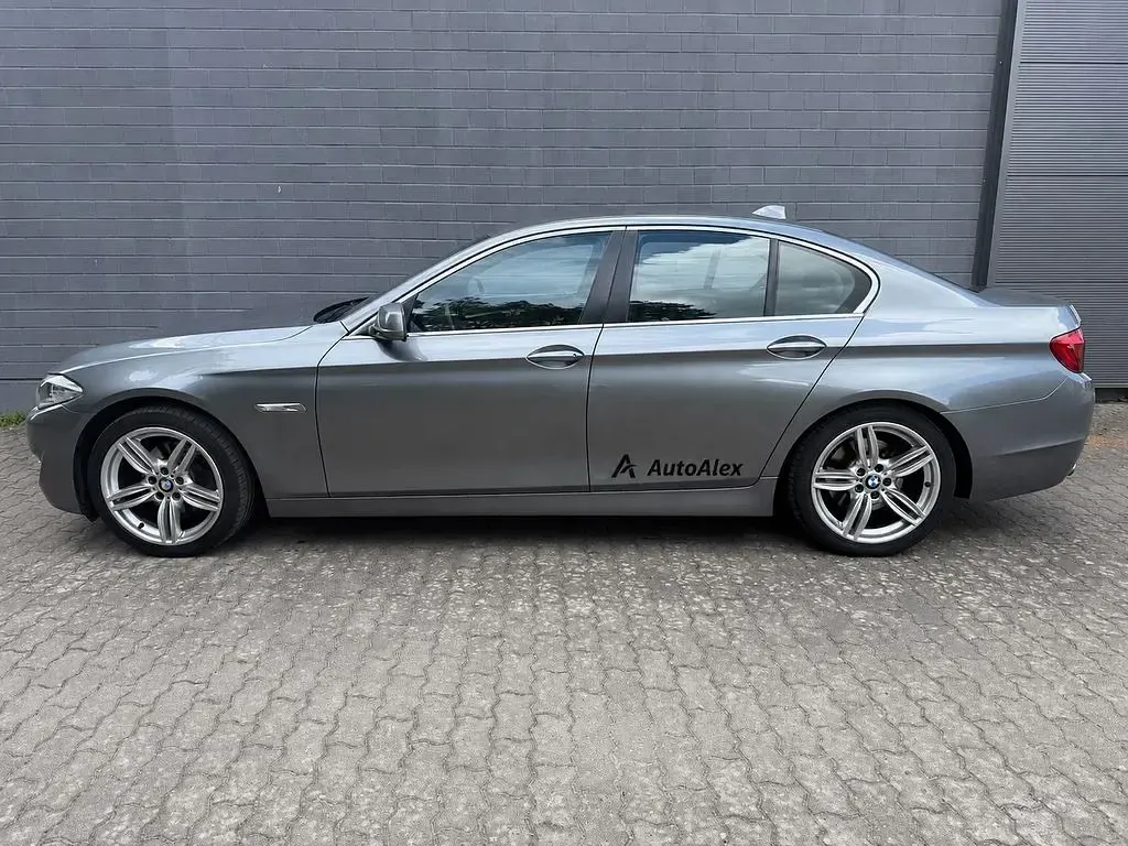 Gebraucht BMW 523 204 PS (150 kW) 2011 Grau Limousine