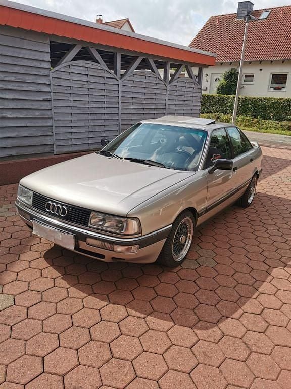 Silber Gebraucht 1987 Audi 90 Sport Limousine | 10.200 € - Bild 1/4
