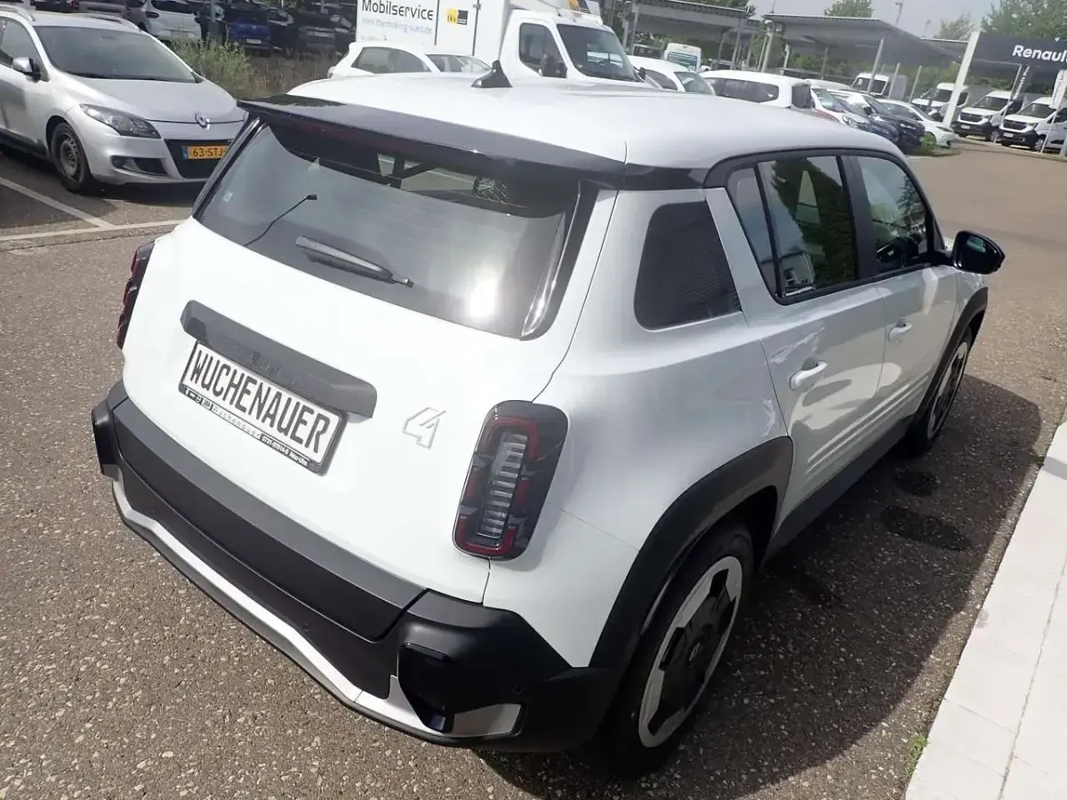 Neu Renault 4 E-Tech Komfort 110 kW (150 PS) 2026 Weiß SUV