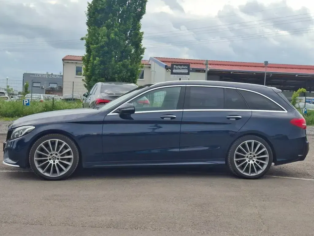 Gebraucht Mercedes C350e AMG line 211 PS (155 kW) 2017 Blau Kombi
