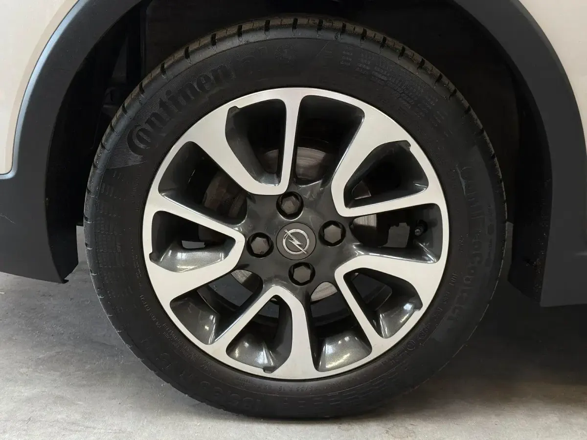 Gebraucht Opel Karl Rocks 73 PS (53 kW) 2019 Beige Kleinwagen