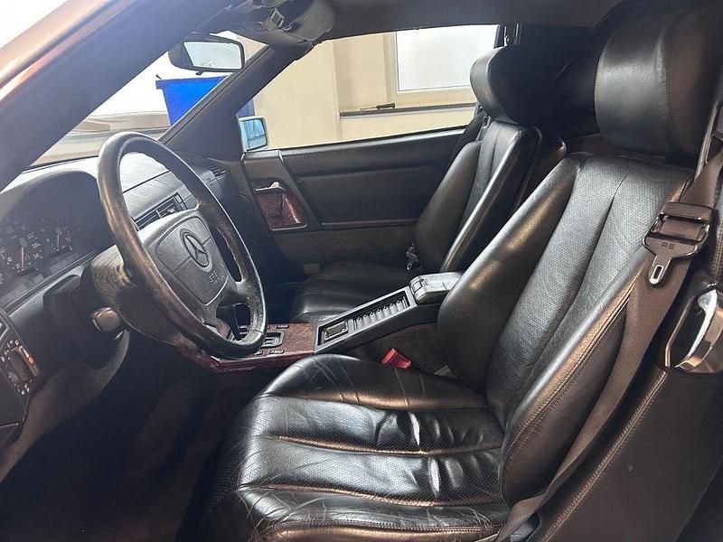 Gebraucht Mercedes SL300 190 PS (139 kW) 1992 Silber Cabrio
