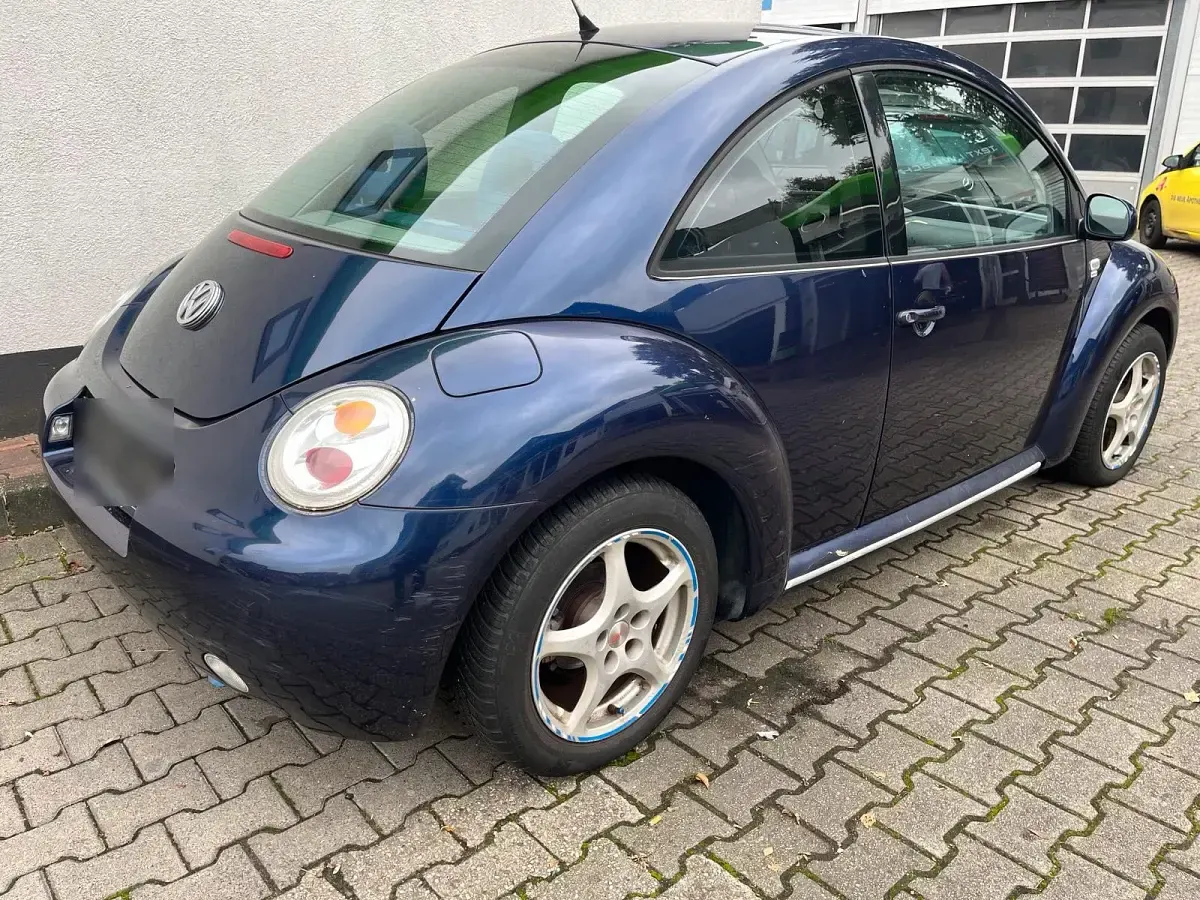 Second-hand VW New Beetle 115 CP (84 kW) 2000 Albastru Hatchback