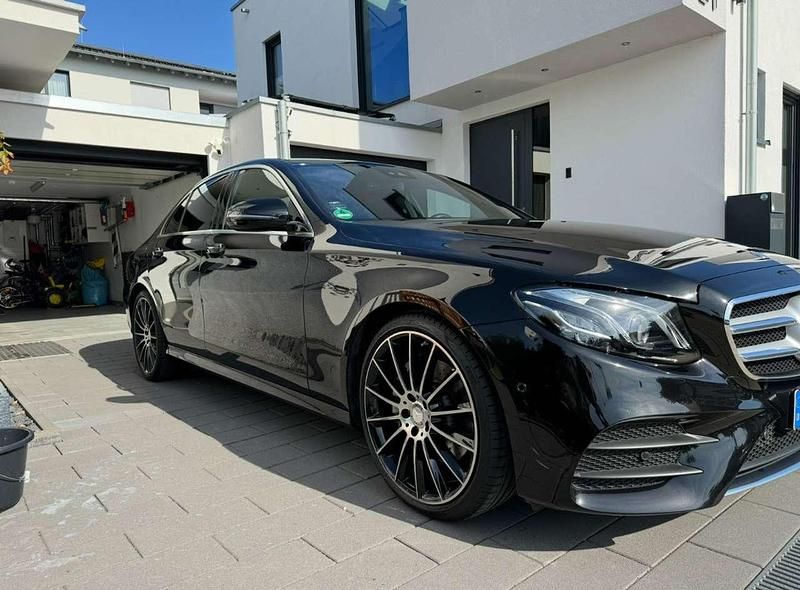 Gebraucht Mercedes E200 Business 184 PS (135 kW) 2016 Kombi