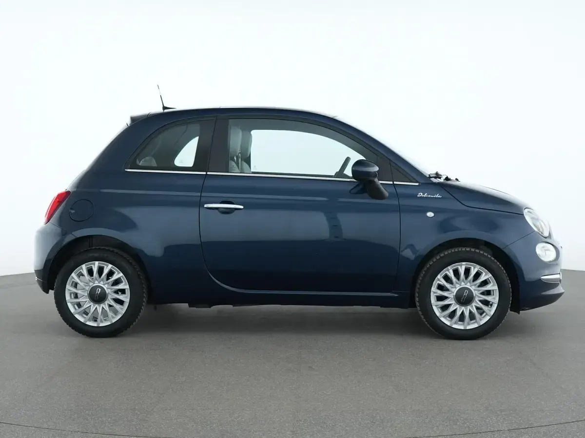 Gebraucht Fiat 500 Dolcevita 69 PS (50 kW) 2023 Blau Kleinwagen