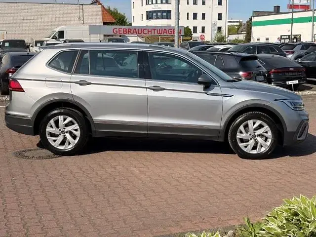 Gebraucht VW Tiguan Life 150 PS (110 kW) 2025 Silber SUV