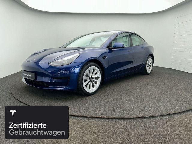 Deep blue metallic Gebraucht 2021 Tesla Model 3 RWD Limousine | 25.500 € (Guter Preis) - Bild 1/4