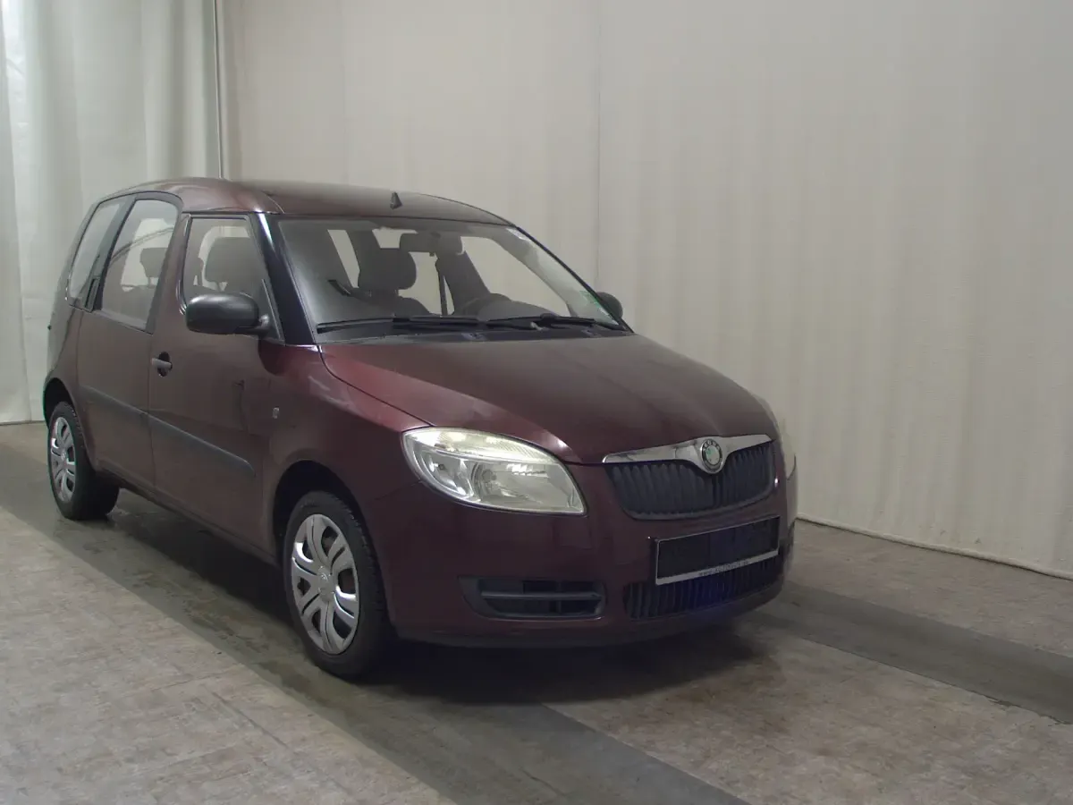Gebraucht Skoda Roomster 69 PS (50 kW) 2010 Rot rosso brunello metallic Van / Kleinbus