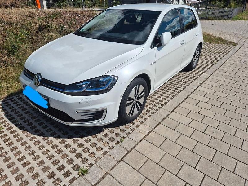 Weiß Gebraucht 2019 VW e-Golf Kleinwagen | 13.500 € (Guter Preis) - Bild 1/4