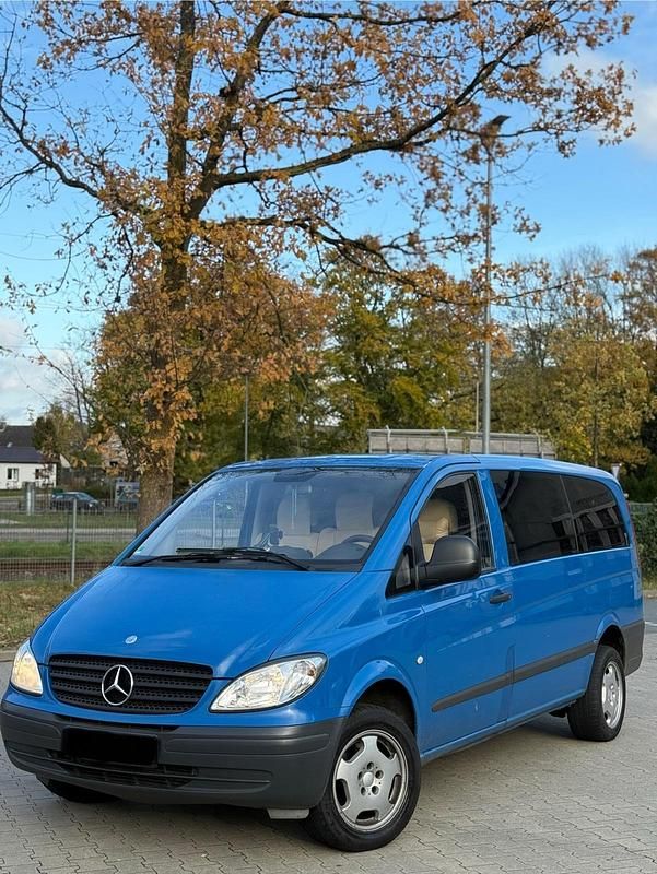 Blau Gebraucht 2006 Mercedes Vito Van / Kleinbus | 3.600 € (Fairer Preis) - Bild 1/4