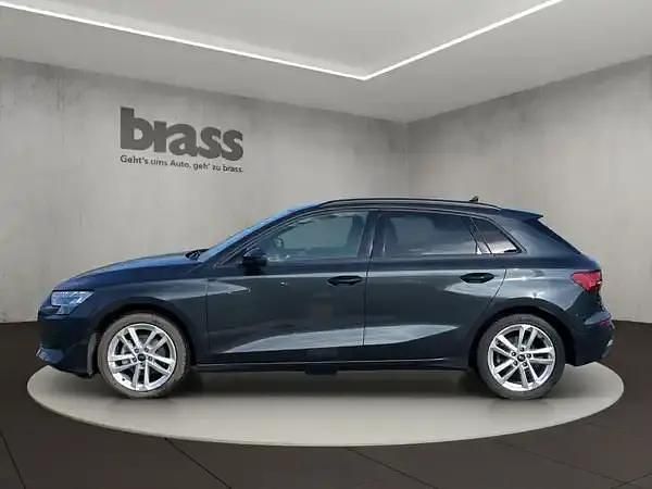 Gebraucht Audi A3 Ambiente 150 PS (110 kW) 2025 Manhattangrau metallic Limousine