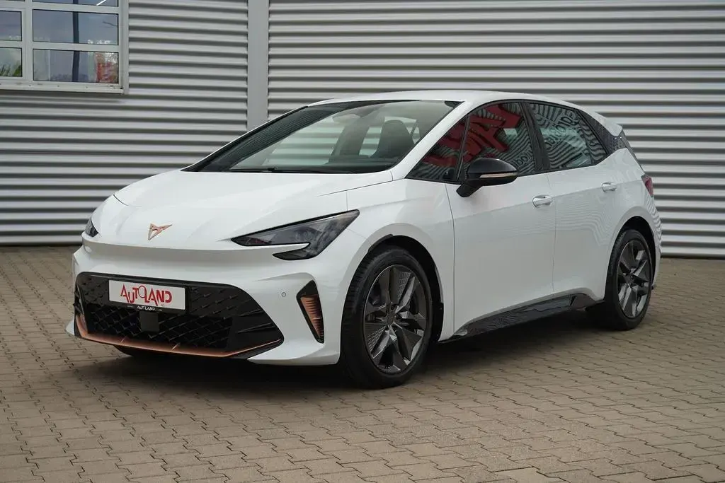 Neu Cupra Born 139 kW (190 PS) 2026 Glacial white Kleinwagen