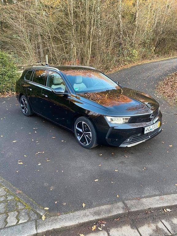 Schwarz Gebraucht 2023 Opel Astra Elegance Kombi | 20.500 € (Guter Preis) - Bild 1/4