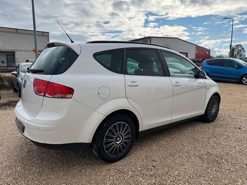 Gebraucht Seat Altea XL 105 PS (77 kW) 2010 Weiß Van / Kleinbus