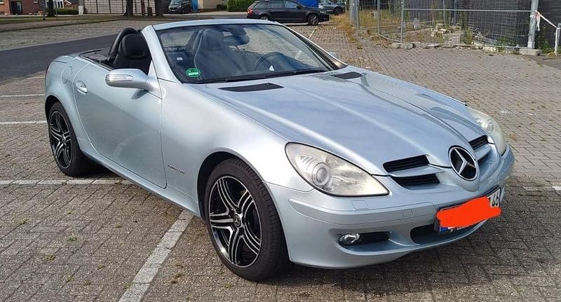 Grau Gebraucht 2004 Mercedes SLK200 Cabrio | 7.990 € (Guter Preis) - Bild 1/4